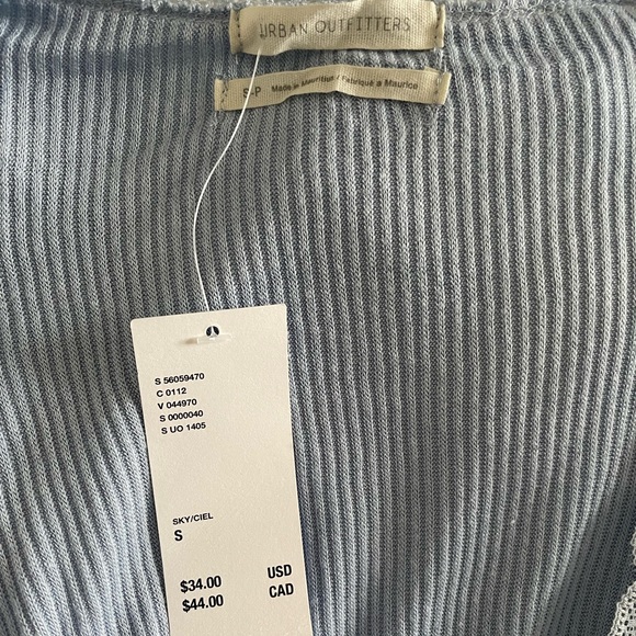 Pale blue long-sleeve with side tie - Picture 3 of 3